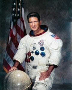 Portrait of astronaut Irwin.